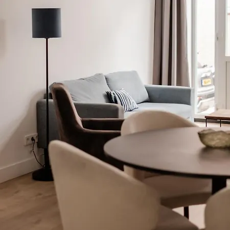 Spacious 2br In Heart Of
