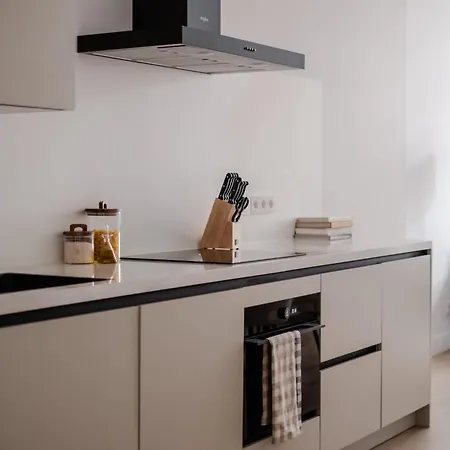 아파트 Spacious 2br In Heart Of