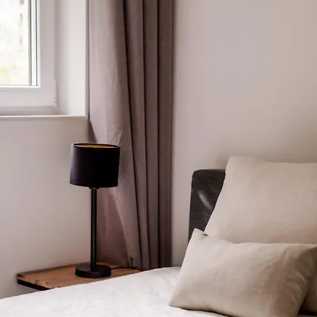 Spacious 2br In Heart Of 아파트 쉬담
