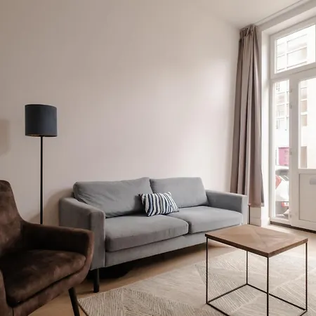 Spacious 2br In Heart Of 아파트 쉬담
