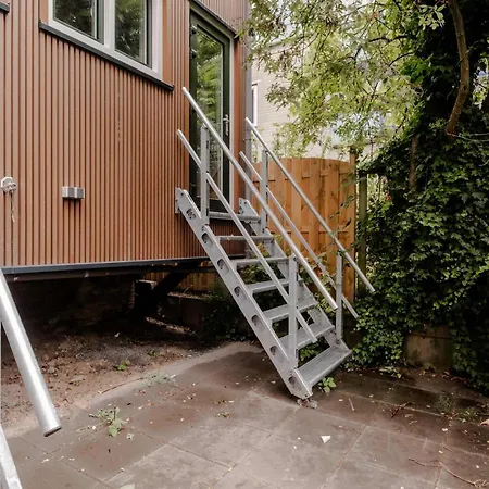 Spacious 2br In Heart Of *