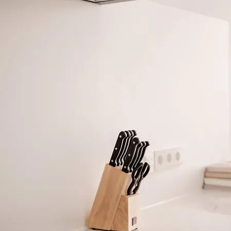 Spacious 2br In Heart Of 아파트