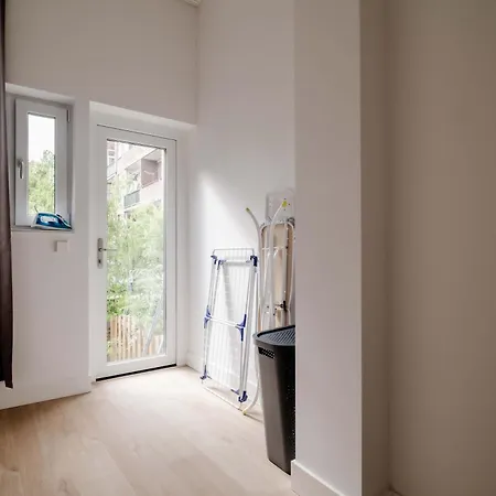 Spacious 2br In Heart Of * 쉬담