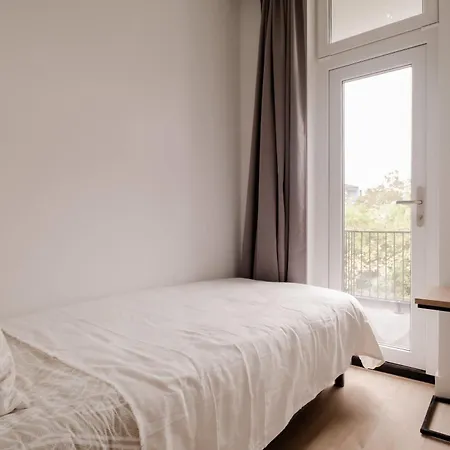 Spacious 2br In Heart Of